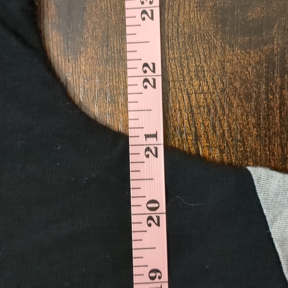 Candid Soul V Stripe Tee - Picture 7 of 7